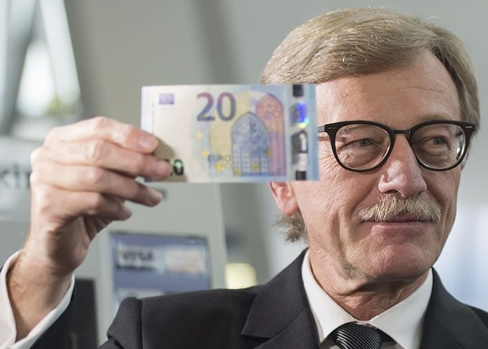Euro / dollar exchange rate forecasts raised