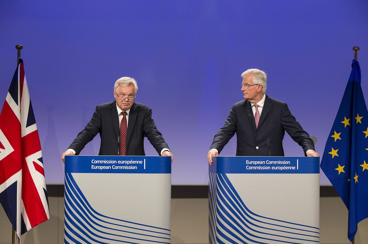 Barnier and Davis negotiating