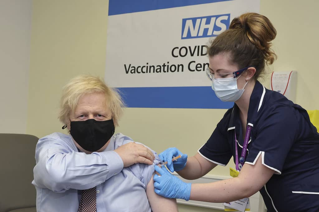 Johnson gets the coronavirus vaccine