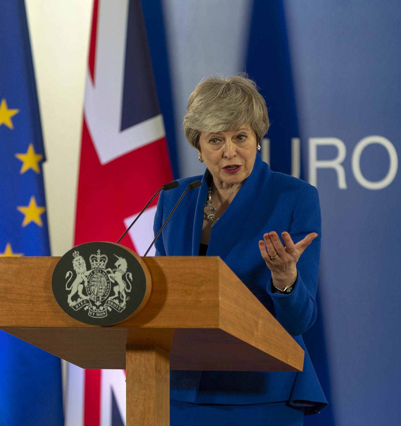 May announces Brexit extension