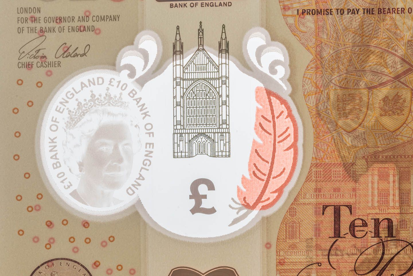 https://www.poundsterlinglive.com/images/stock/pound-sterling-note-close-up.jpg