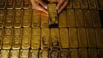 Sterling Weakness and Gold: How UK Savers Use Bullion as a Currency Hedge