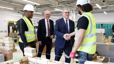 Pound Sterling Steadies, Starmer Banks on Kings Speech to Reset the Narrative