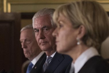 Tillerson Exit Helps Pound-Dollar Rate to Two Week Best, Creates "White House Chaos Premium" in USD