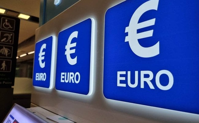 Euro to Dollar Week Ahead Forecast: Short-term Tactical Upside