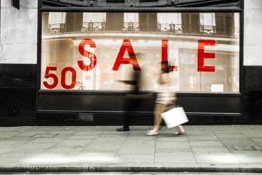 Pound Sterling Higher after UK Retail Sales Surprise 