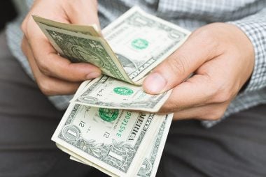  U.S. Dollar Boosted by Services Sector Data as Trump's State of the Union Address Looms