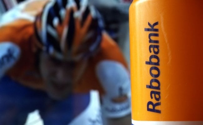 Pound-to-Euro Forecasts Raised at Rabobank, France Seen Weighing on EUR