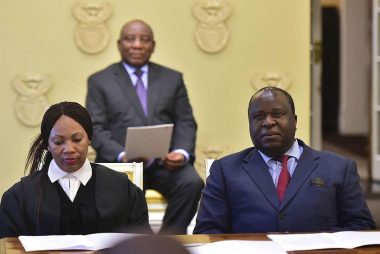 South African Budget Gets Thumbs Up Before Rand Slips amid Dollar Bounce