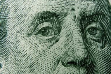 Pound Hits 7-month High Against Dollar On U.S. Wage Slowdown
