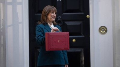 Pound-Euro Advances After UK and EU PMIs Diverge