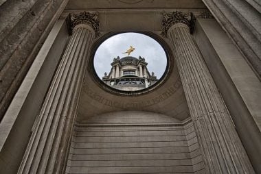 Pound-to-Dollar Tipped to Take Advantage of Bank of England Shift