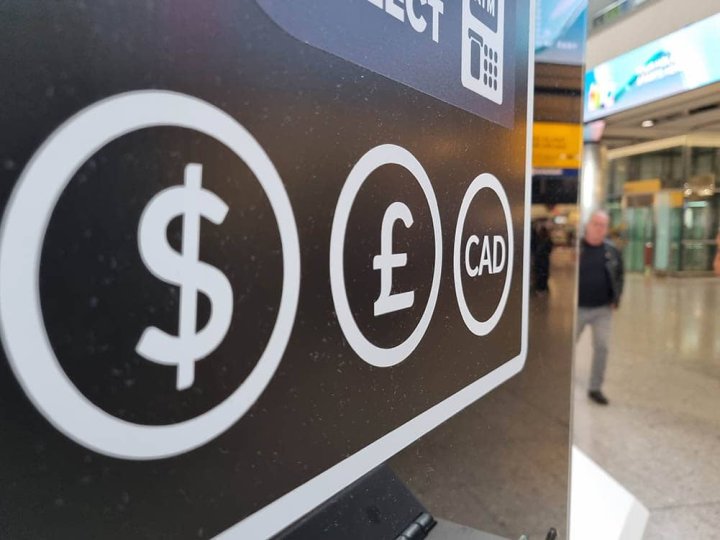 Pound Sterling Gains on Euro & Dollar as Economy "Just Keeps On Growing"