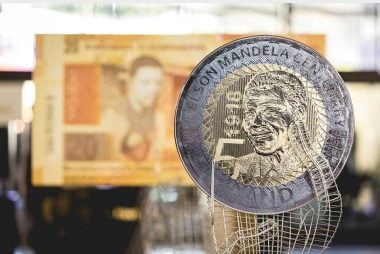 Rand "Likely to Remain Under Pressure During 2022" - DG Capital