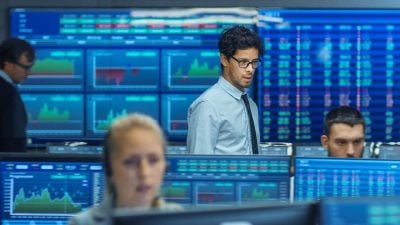 Dollar Weakness Linked to Rising Long-dated Bond Yields: Analysts