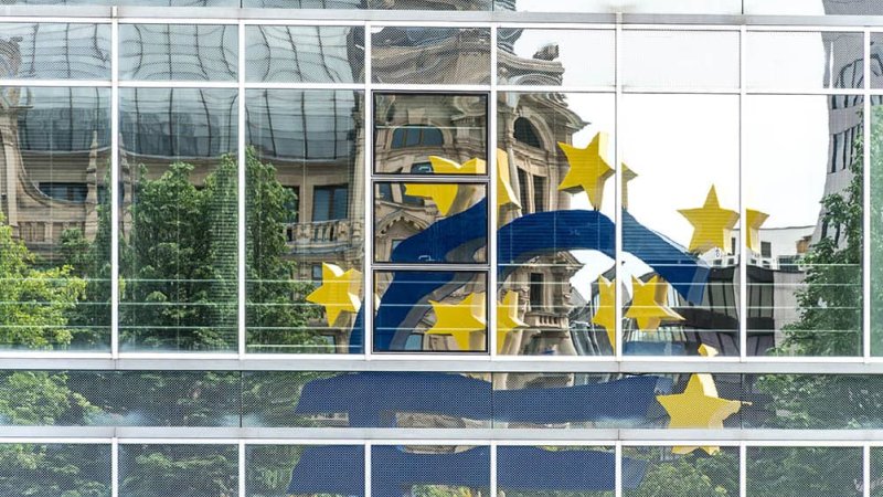 Euro-Dollar Isn't Capitulating