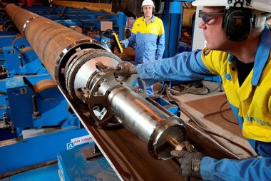 Manufacturing Data Flop Sparks Pound Sterling / Dollar Slump, But Steady v Euro