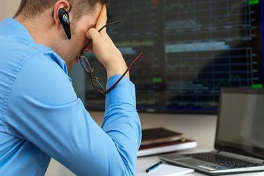 trader reaction exchange rate declines 2