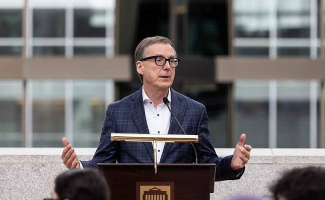 Canadian Dollar Backed by Bank of Canada's Hawks