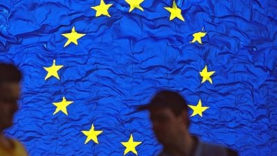 Pound to Euro Week Ahead Forecast: Overbought, but Pullbacks Stay Shallow