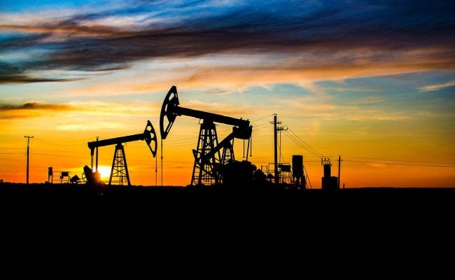 Pound Faces Headwinds Against Aussie, Loonie and Krone While Oil Stays Above $100