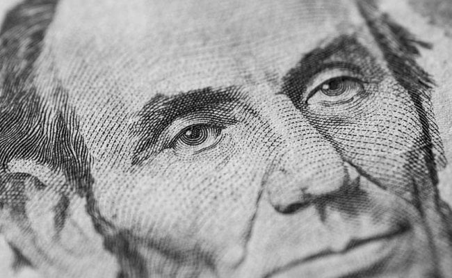 Pound-to-Dollar Week Ahead Forecast: Centre of Gravity is Below Here