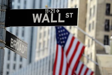 British Pound to Dollar: USD Slips as GDP Data Misses Target (But Jobs Data Gives Hope)
