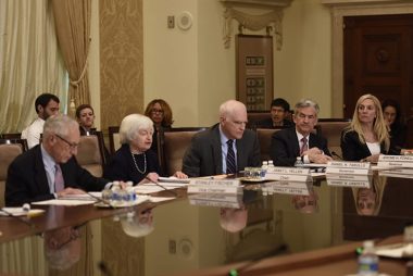 Dollar Cycles in Response to ‘Mixed Bag’ of Fed Minutes