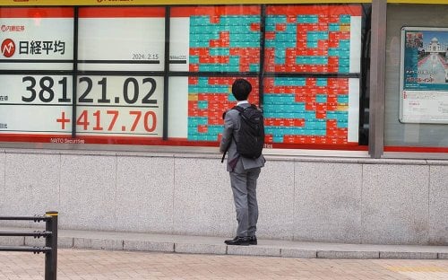 Pound-Dollar Breaks to New Two-month Highs in Wake of Japan Intervention