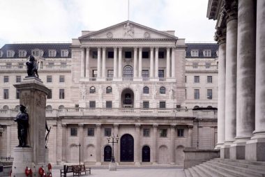 Bank of England Stands Ready to Act again but Keeps Rates on Hold for Now