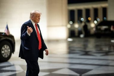 Dollar Recovery Cut Short After Trump Challenges Tariff Ruling