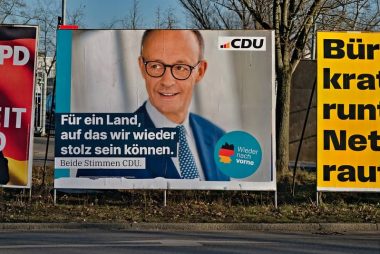 Euro-Dollar Rally Fades as German Negotiations Enter XXL Phase