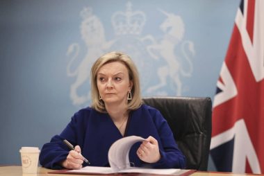 Truss to Guarantee Bank of England Independence