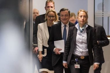 Draghi Boosts Euro on Hint of QE Taper, British Pound Sheds 0.75% in Value