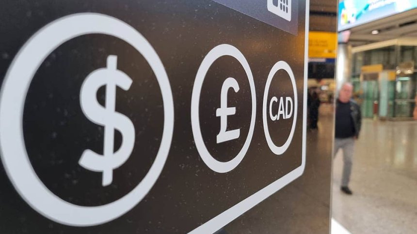 Pound Sterling Gains on Euro & Dollar as Economy "Just Keeps On Growing"