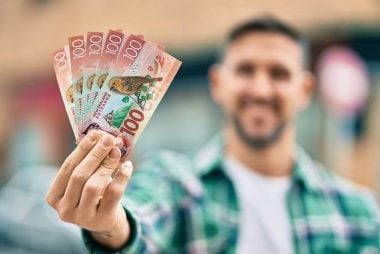 Westpac's New Zealand Dollar Forecasts Show Bumpy Path vs. Pound, Euro but Gains vs. U.S. Dollar