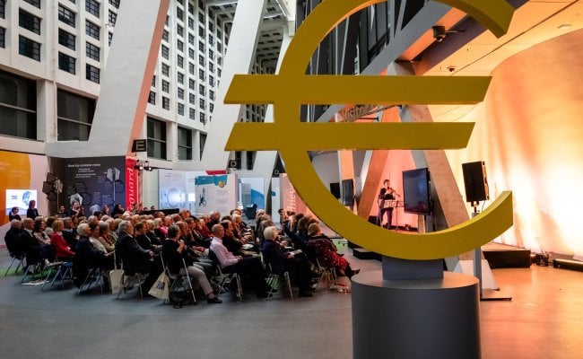 Pound-to-Euro Upside on ECB's Dovish Tilt