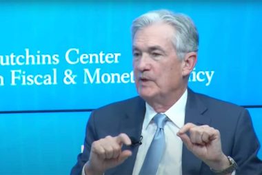 Pound Boosted by Powell Speech