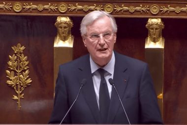 Pound to Euro Rate Poised Below 2024 Peak as Barnier Faces "Moment of Truth"