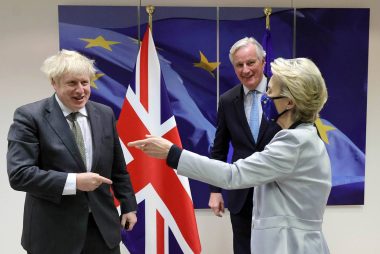 Pound Sterling Sell-off vs. Euro & Dollar Accelerates as Johnson Digs in Over Level Playing Field