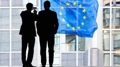 Euro-Dollar to Stay Under Pressure this Week