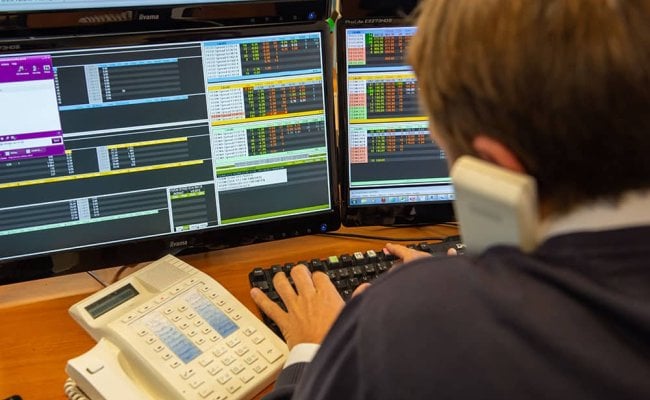 Pound-Euro Volatility at Decades Low, But Beware Complacency