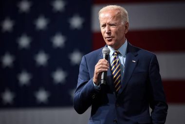 U.S. Dollar Advances on Euro and Pound as Markets Flip Focus from Biden to Covid-19