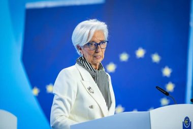 Euro Weakens After ECB Cuts Inflation Forecasts, But Losses to Be Limited