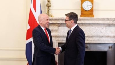 Pound Sterling Steadier on Healey Appointment, Jobs Data