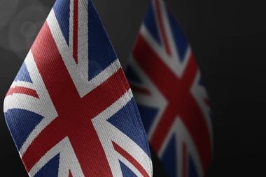 Pound's Resilience Against Euro "Intriguing" - Crédit Agricole