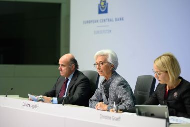 Euro Slides Against Pound, Dollar Following Lagarde's Performance