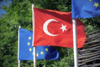 Turkish Lira Looks to Stabilise with USD/TRY Under 14.00